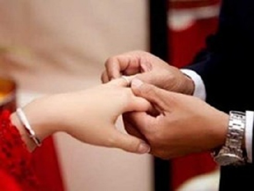 Đeo nhẫn cưới những điều cần biết và kiêng kỵ