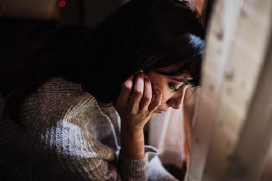 Day dứt khó nguôi, cung hoàng đạo nữ này chỉ giả vờ mạnh mẽ sau khi chia tay mà thôi!